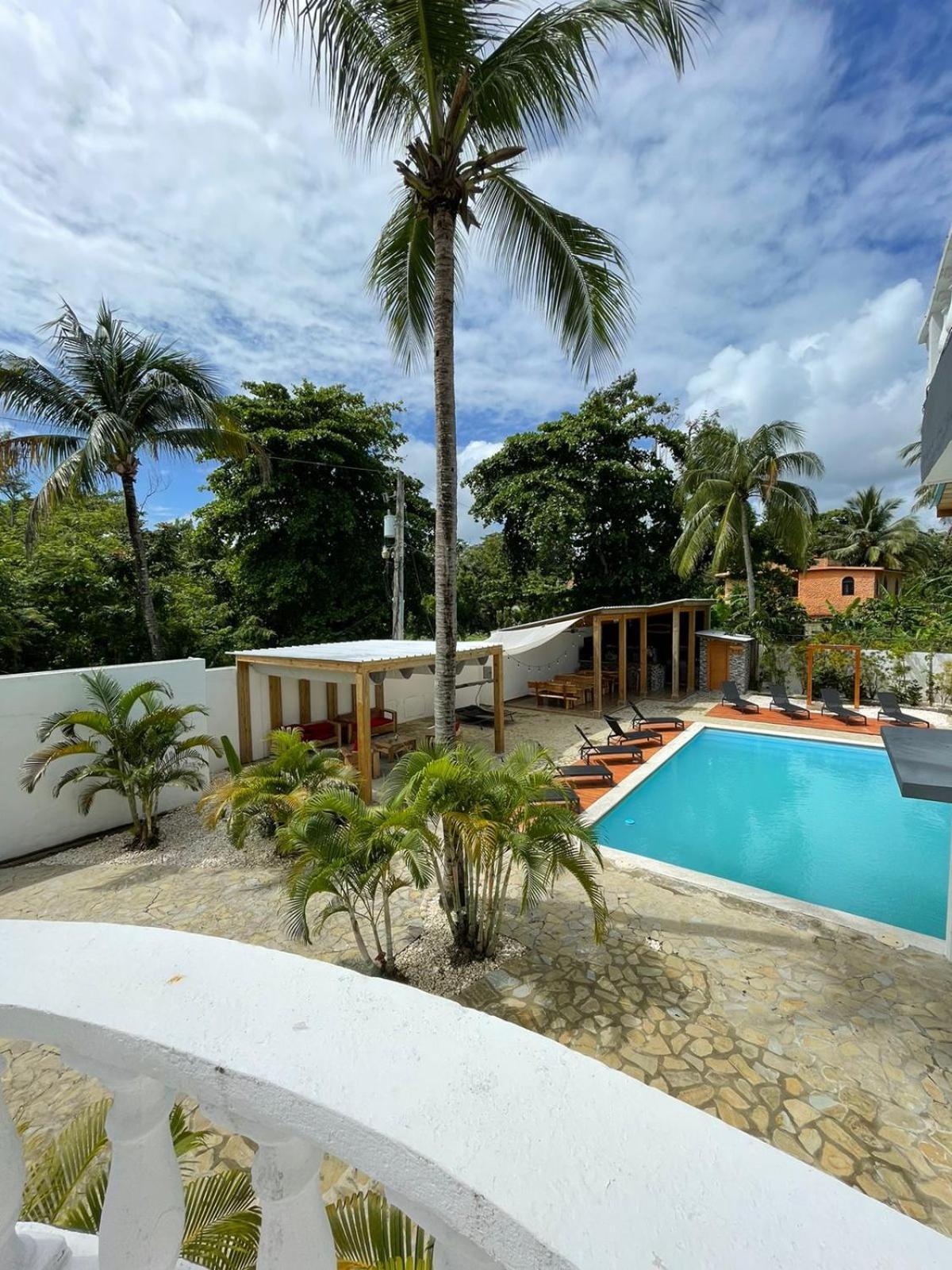 Hummingbird Cabarete Aparthotel Exterior photo