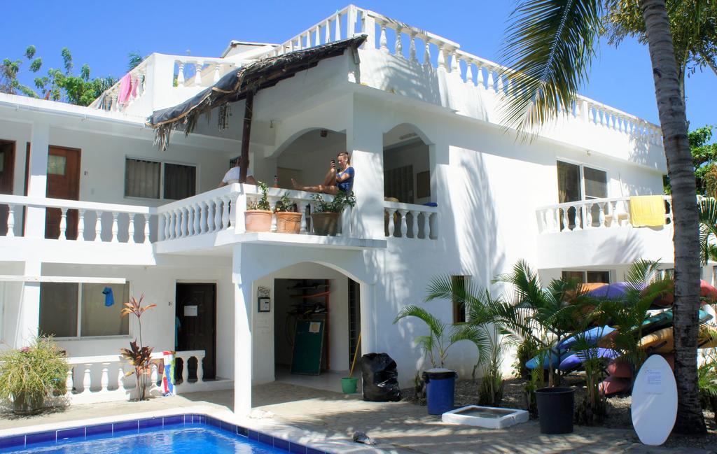 Hummingbird Cabarete Aparthotel Exterior photo